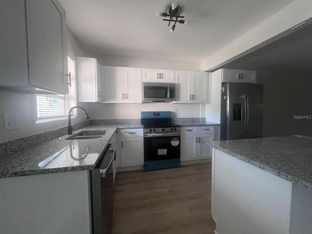 1353 Lakeview Road Clearwater, FL 33756 - Photo 1 of 11