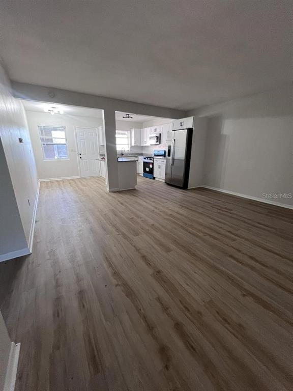 1353 Lakeview Road Clearwater, FL 33756 - Photo 3 of 11