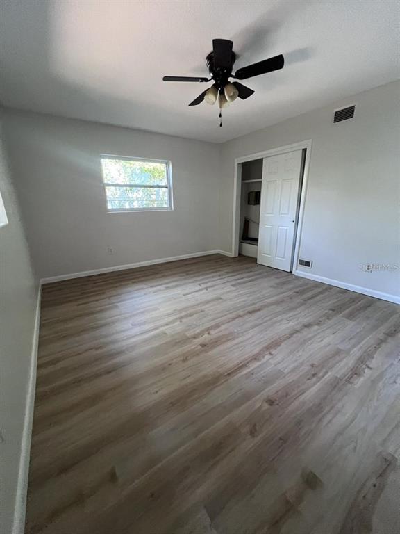 1353 Lakeview Road Clearwater, FL 33756 - Photo 10 of 11