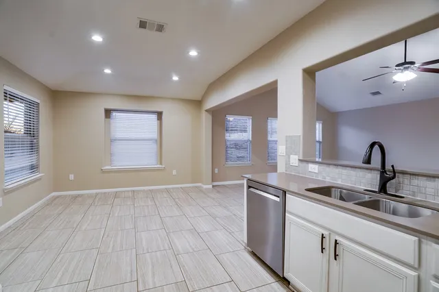 $2,175 | 916 Palo Duro Loop, Round Rock, TX 78664