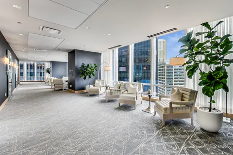 $1,250,000 | 401 North Wabash Avenue, Unit 80B, Chicago, IL 60611