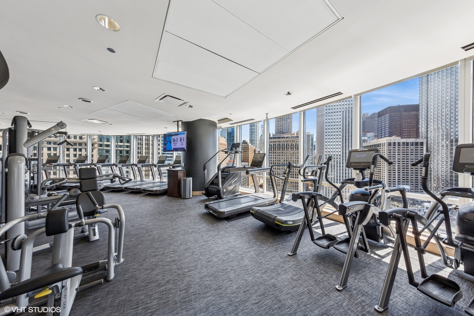 401 North Wabash Avenue, Unit 80B Chicago, IL 60611 - Photo 27 of 34 a view of a room with gym equipment