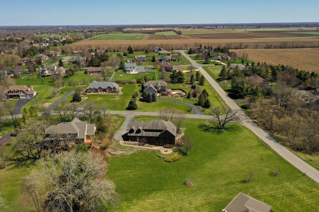 6909 Tall Grass Court Spring Grove, IL 60081 - Photo 2 of 60
