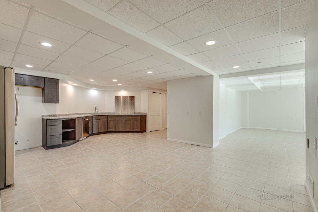 6909 Tall Grass Court Spring Grove, IL 60081 - Photo 37 of 60