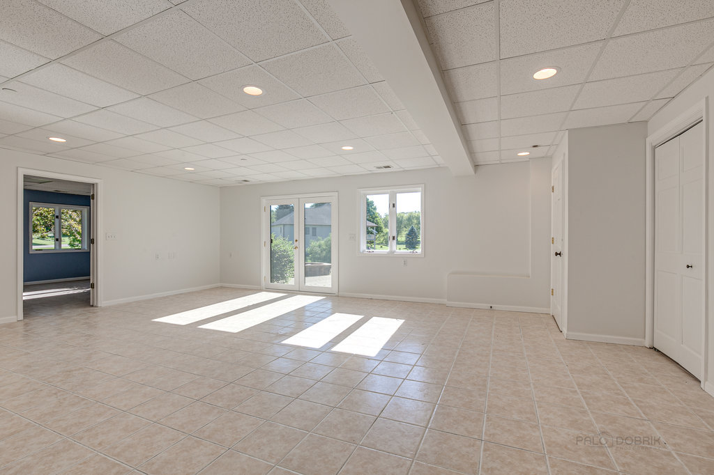 6909 Tall Grass Court Spring Grove, IL 60081 - Photo 38 of 60