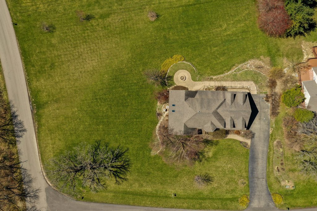 6909 Tall Grass Court Spring Grove, IL 60081 - Photo 53 of 60