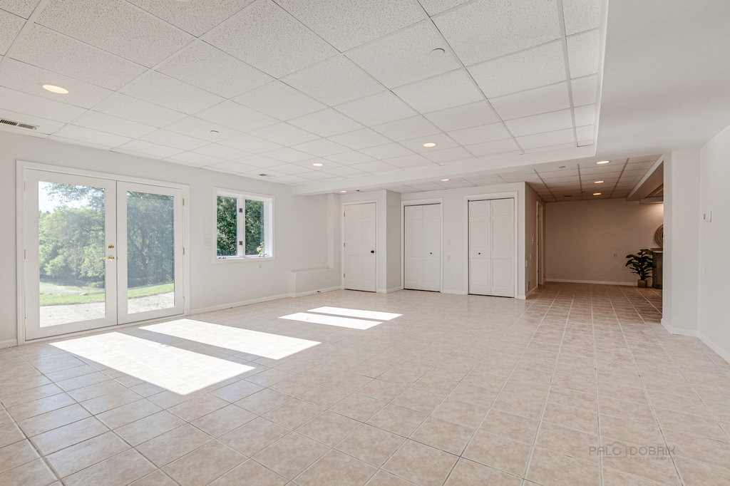 6909 Tall Grass Court Spring Grove, IL 60081 - Photo 7 of 60