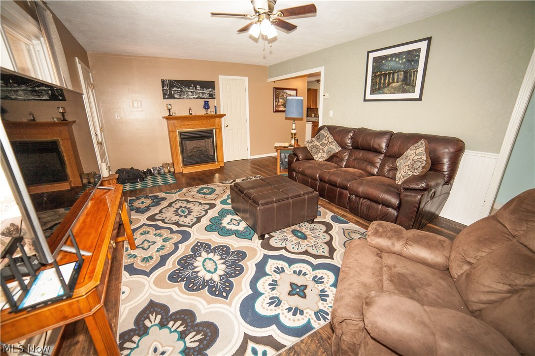 9364 Newkirk Drive Parma Heights, OH 44130 - Photo 4 of 14
