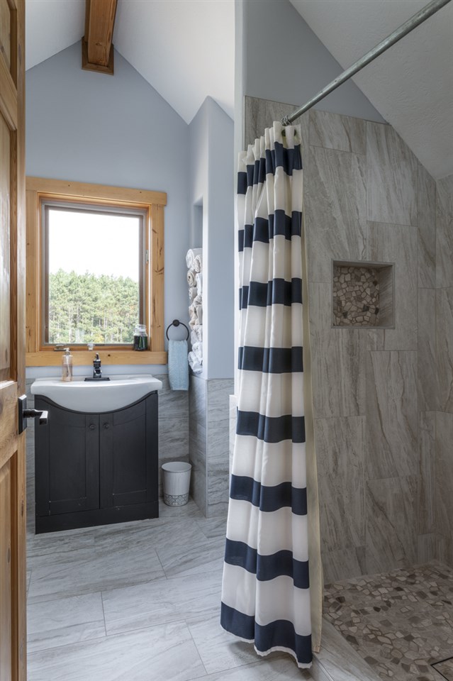 10582 Cedar Run Road Traverse City, MI 49684 - Photo 35 of 56 1881098-34.JPG