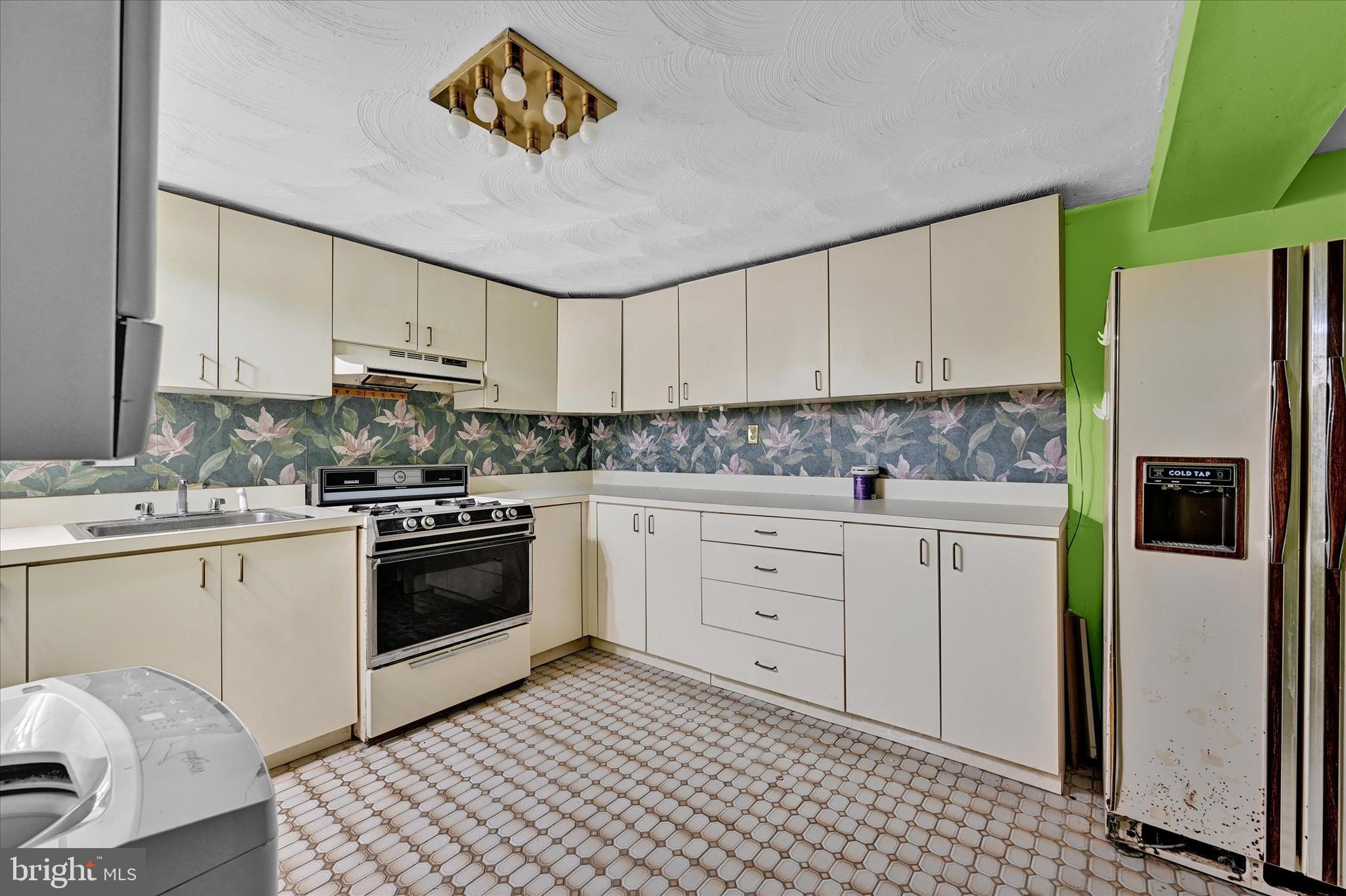 8831 Orchard Road Pikesville, MD 21208 - Photo 20 of 31 Gallery Image 20