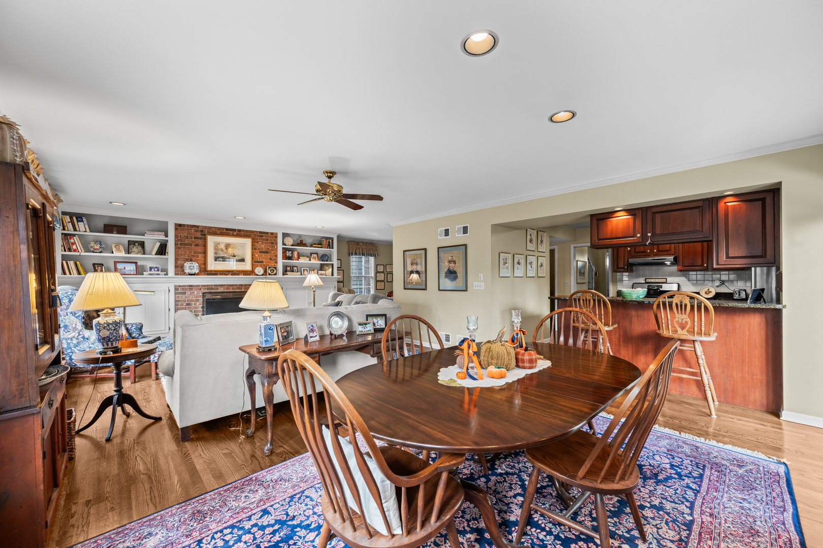 428 South Banbury Road Arlington Heights, IL 60005 - Photo 16 of 42