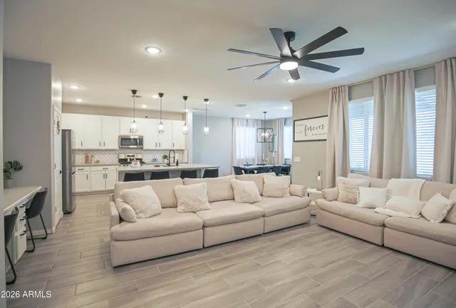 $2,900 | 8820 West Lamar Road, Glendale, AZ 85305