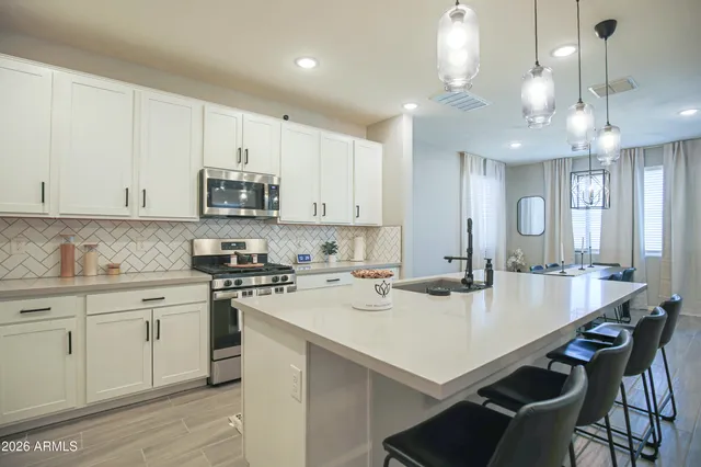 $2,900 | 8820 West Lamar Road, Glendale, AZ 85305