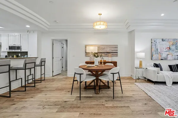 $1,029,000 | 12021 Guerin Street, Unit 102, Studio City, CA 91604