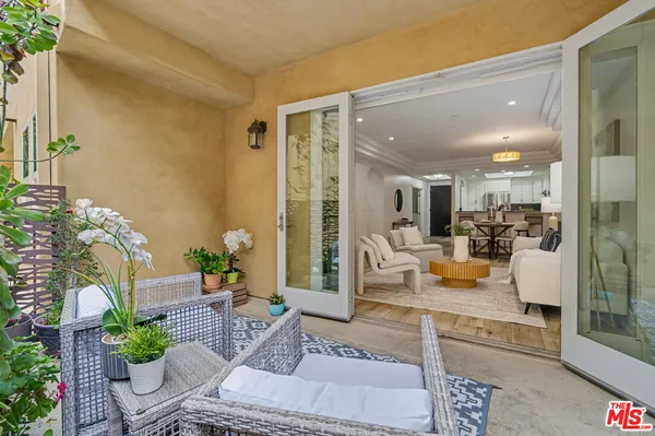 $1,029,000 | 12021 Guerin Street, Unit 102, Studio City, CA 91604