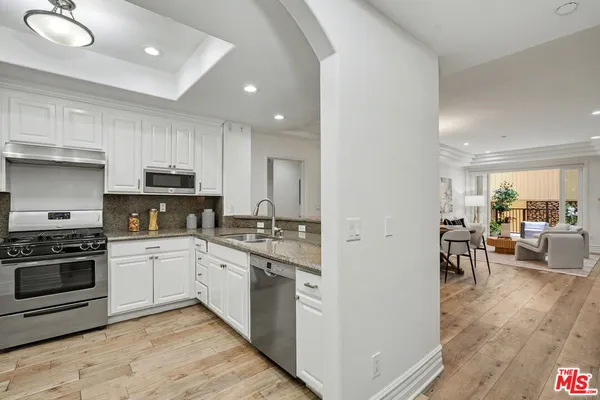 $1,029,000 | 12021 Guerin Street, Unit 102, Studio City, CA 91604