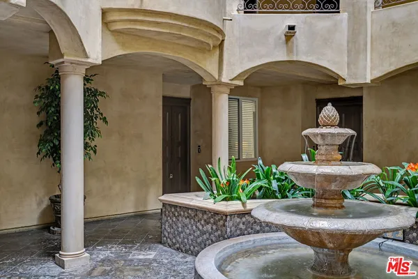 $1,029,000 | 12021 Guerin Street, Unit 102, Studio City, CA 91604