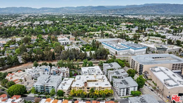 $1,029,000 | 12021 Guerin Street, Unit 102, Studio City, CA 91604