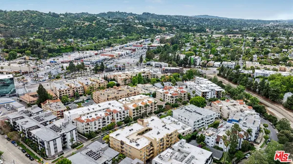 $1,029,000 | 12021 Guerin Street, Unit 102, Studio City, CA 91604