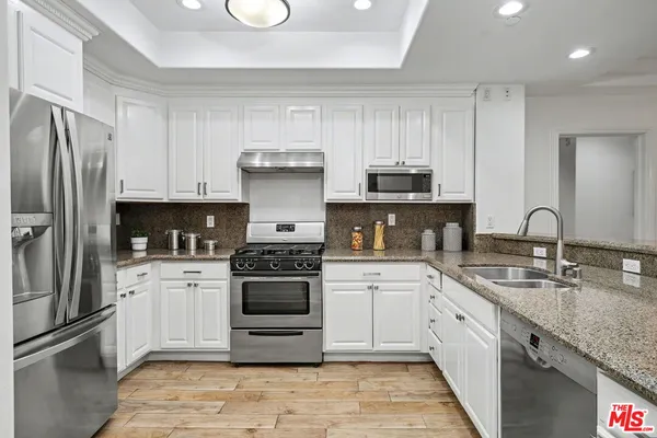 $1,029,000 | 12021 Guerin Street, Unit 102, Studio City, CA 91604