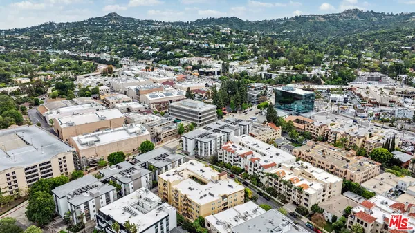 $1,029,000 | 12021 Guerin Street, Unit 102, Studio City, CA 91604