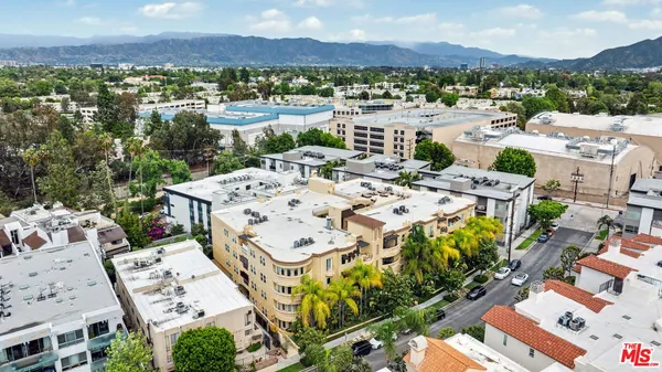 $1,029,000 | 12021 Guerin Street, Unit 102, Studio City, CA 91604