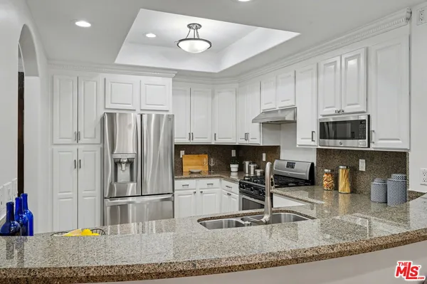 $1,029,000 | 12021 Guerin Street, Unit 102, Studio City, CA 91604