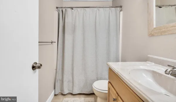 $249,900 | 4610B Aberdeen Drive, Mount Laurel, NJ 08054