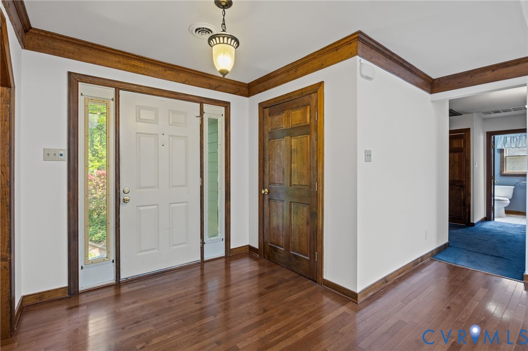 12705 Middlebrook Road Chester, VA 23831 - Photo 10 of 46