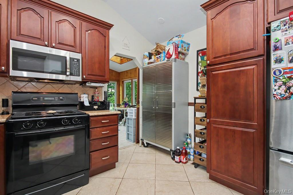 237 Pine Grove Road Middletown, NY 10940 - Photo 27 of 45