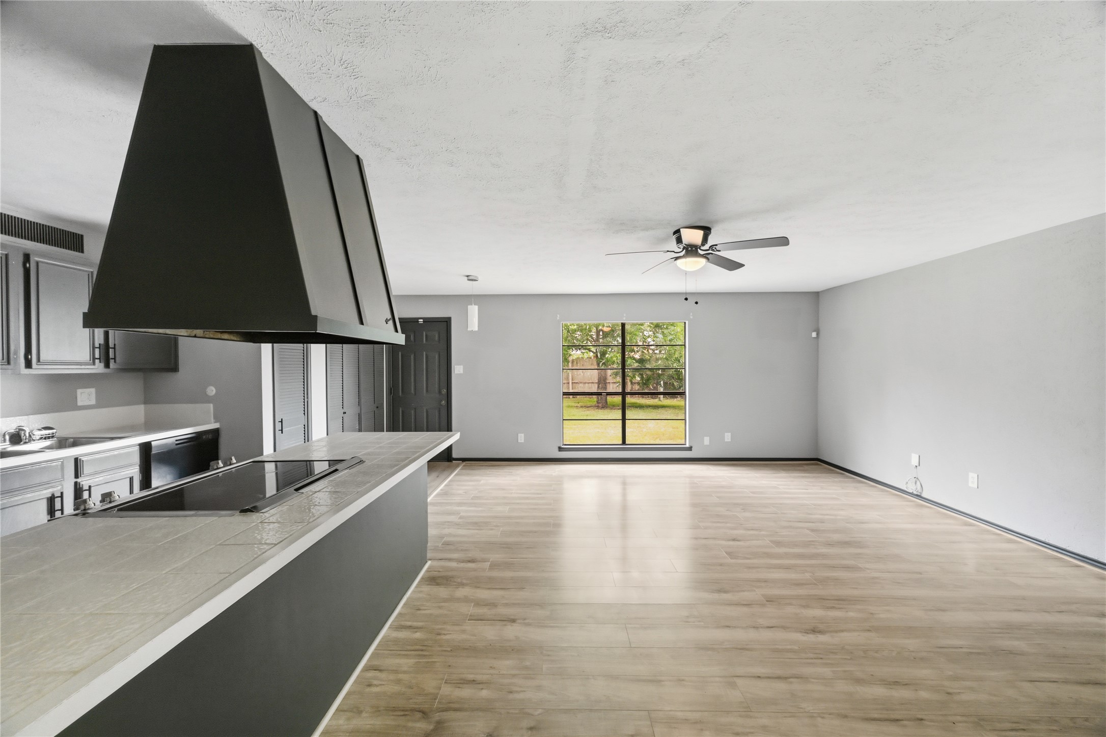 4819 Court Road Houston, TX 77053 - Photo 5 of 18