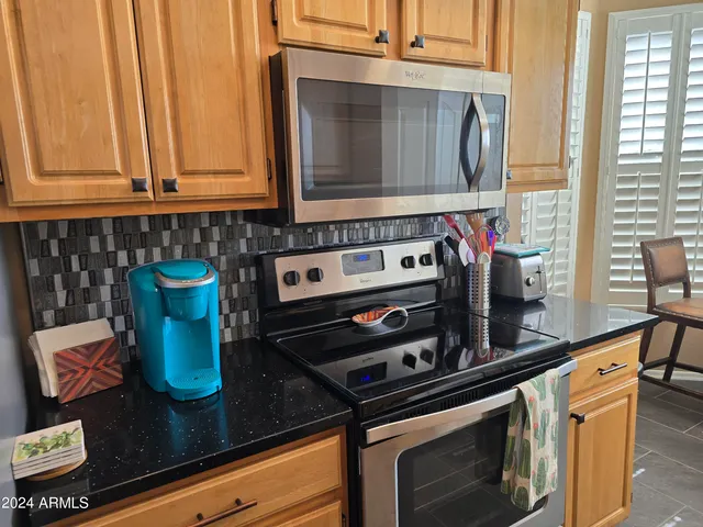 $260,000 | 14950 West Mountain View Boulevard, Unit 7212, Surprise, AZ 85374