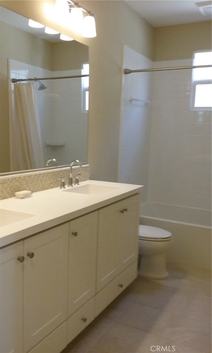 182 Working Ranch Irvine, CA 92602 - Photo 19 of 46 Bathroom 2