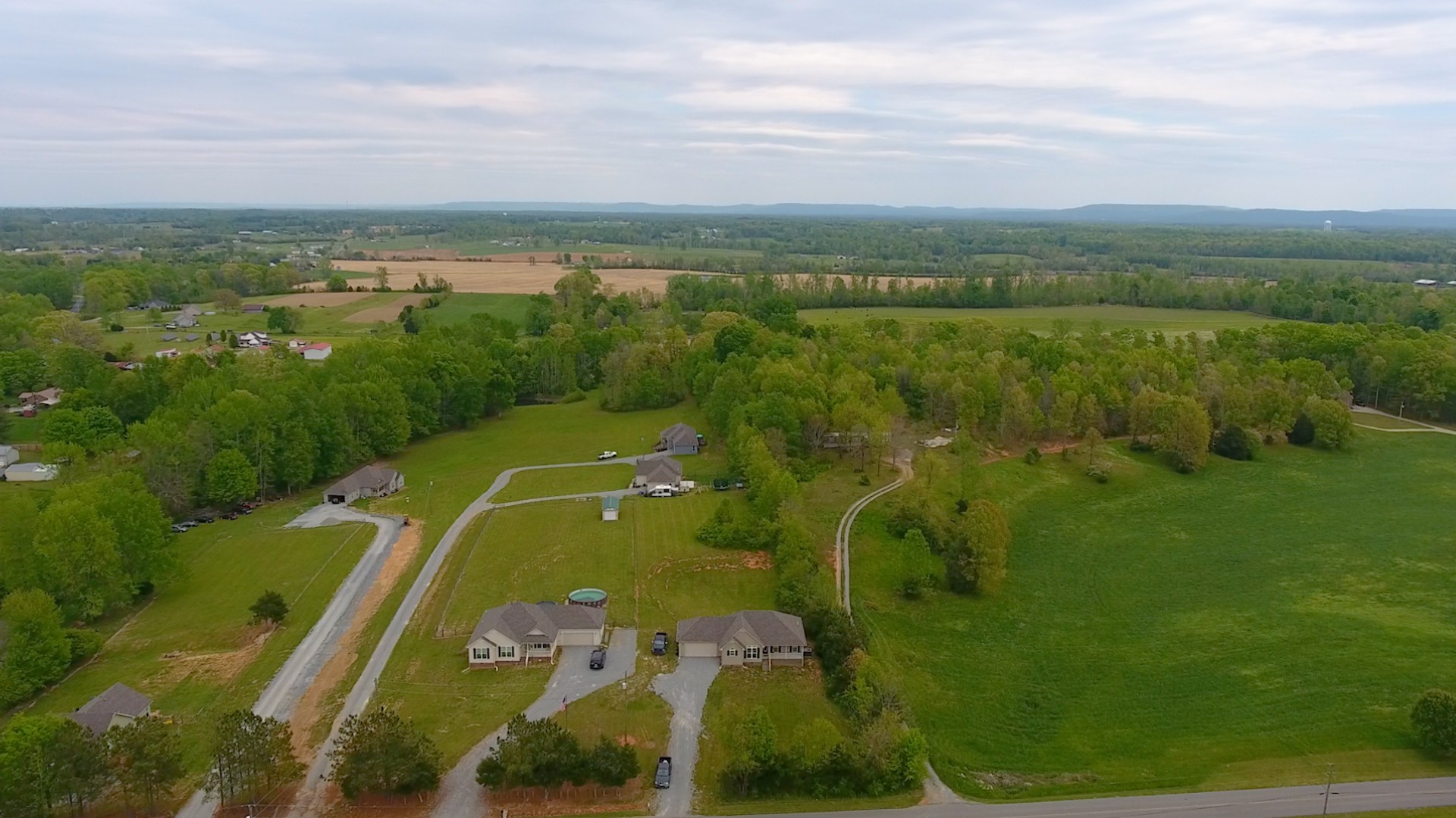 10 South Howard Fitch Road Fayetteville, TN 37334 - Photo 21 of 40 a view of a city