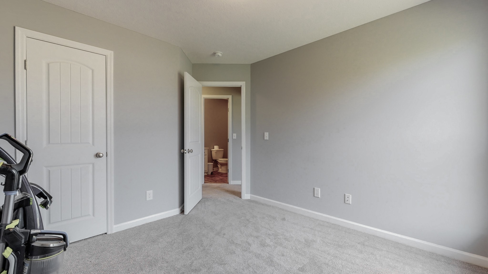 10 South Howard Fitch Road Fayetteville, TN 37334 - Photo 25 of 40 a view of an empty room