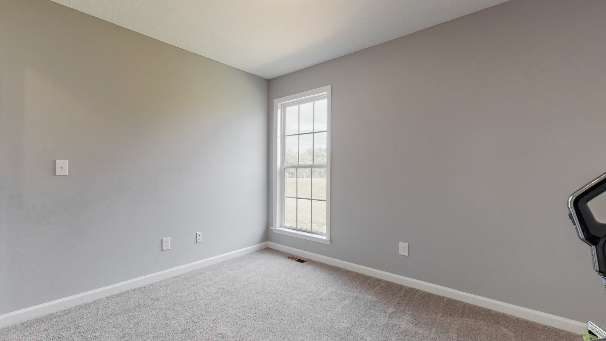 10 South Howard Fitch Road Fayetteville, TN 37334 - Photo 26 of 40 an empty room with windows