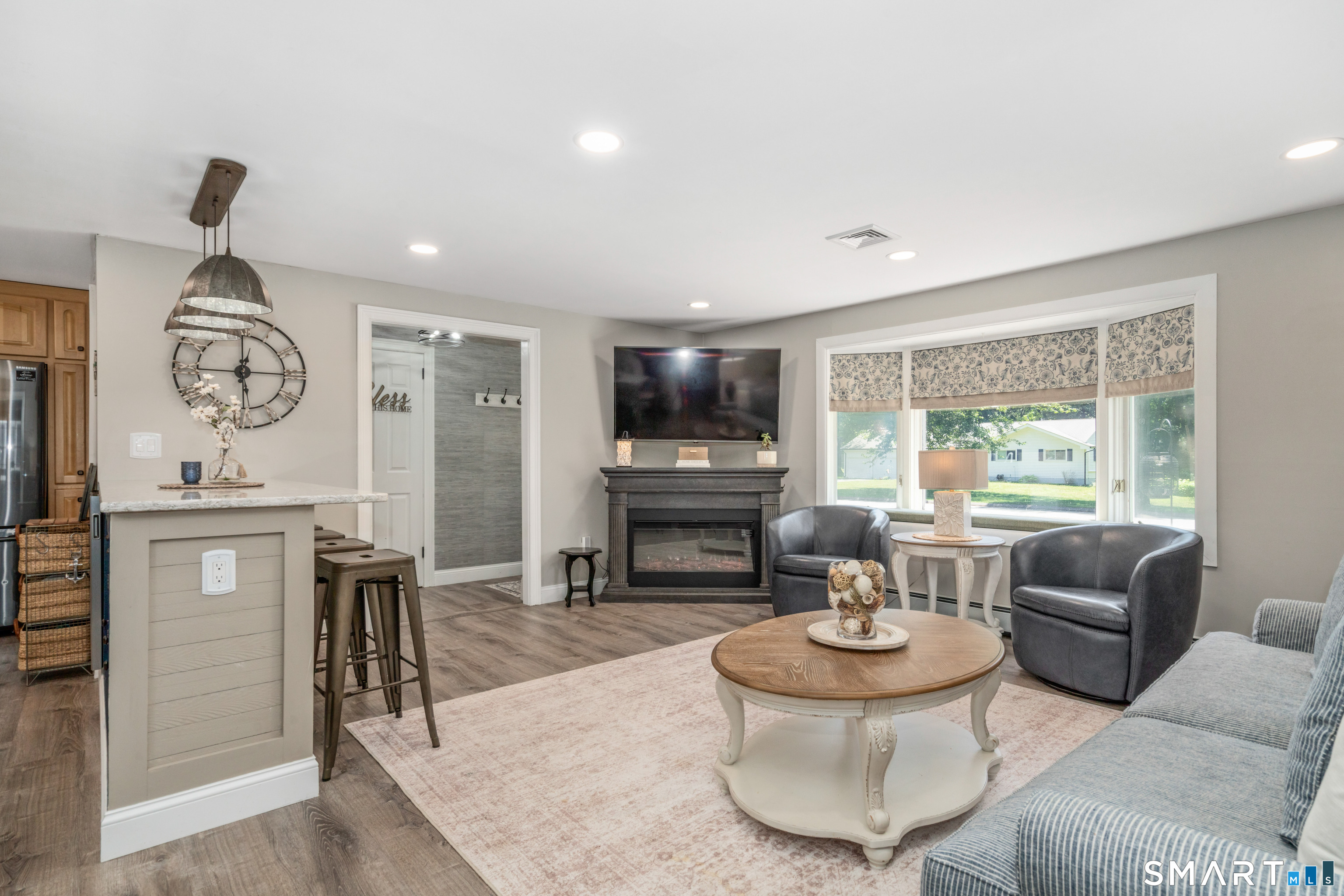 355 Burnham Street Manchester, CT 06042 - Photo 5 of 40