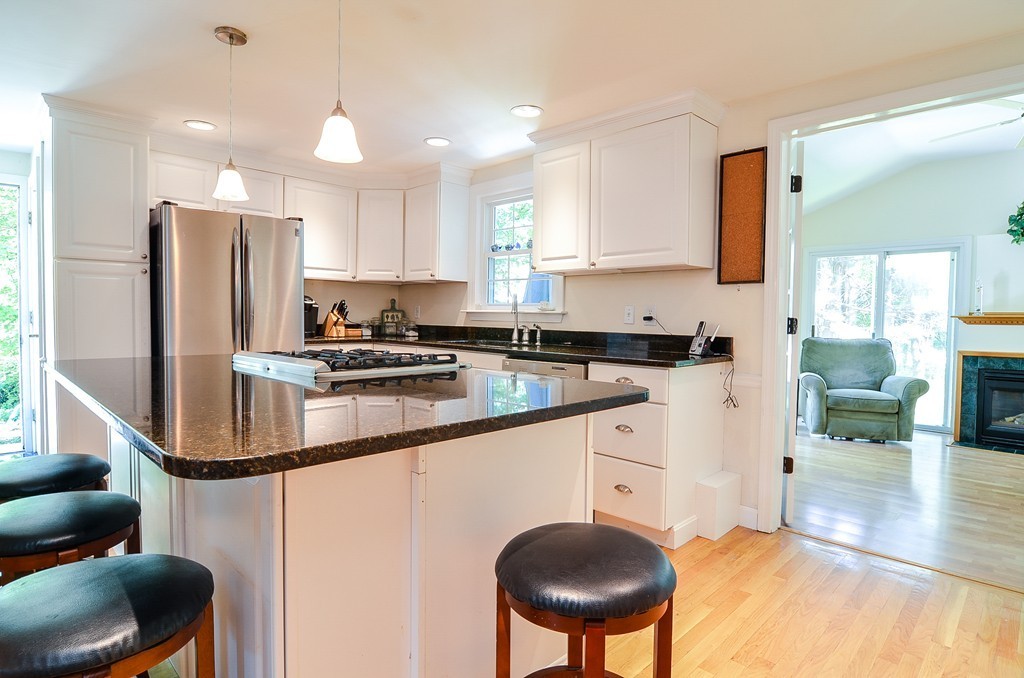 298 Mossman Road Sudbury, MA 01776 - Photo 5 of 21