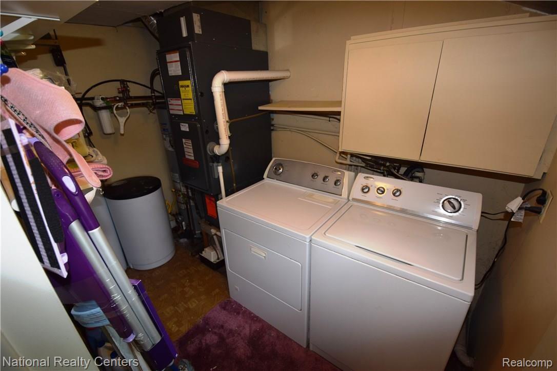 10905 Marshall Road South Lyon, MI 48178 - Photo 12 of 18 Laundry Room