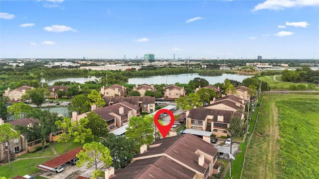 $99,000 | 10555 Turtlewood Court, Unit 2008, Houston, TX 77072
