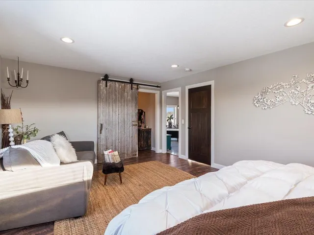 $700,000 | 13861 Happy Go Lucky Road Southwest, Pillager, MN 56473