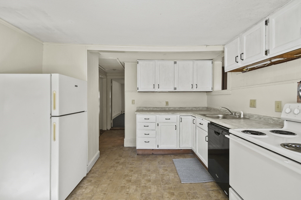 26 Brimfield Road Monson, MA 01057 - Photo 11 of 35