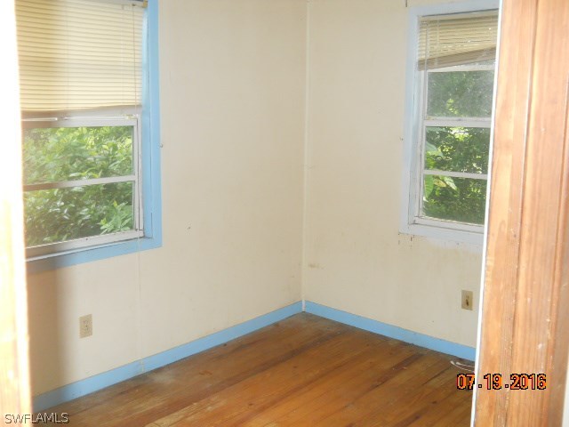 22500 North River Road Alva, FL 33920 - Photo 4 of 6 a view of a room that has a window in it
