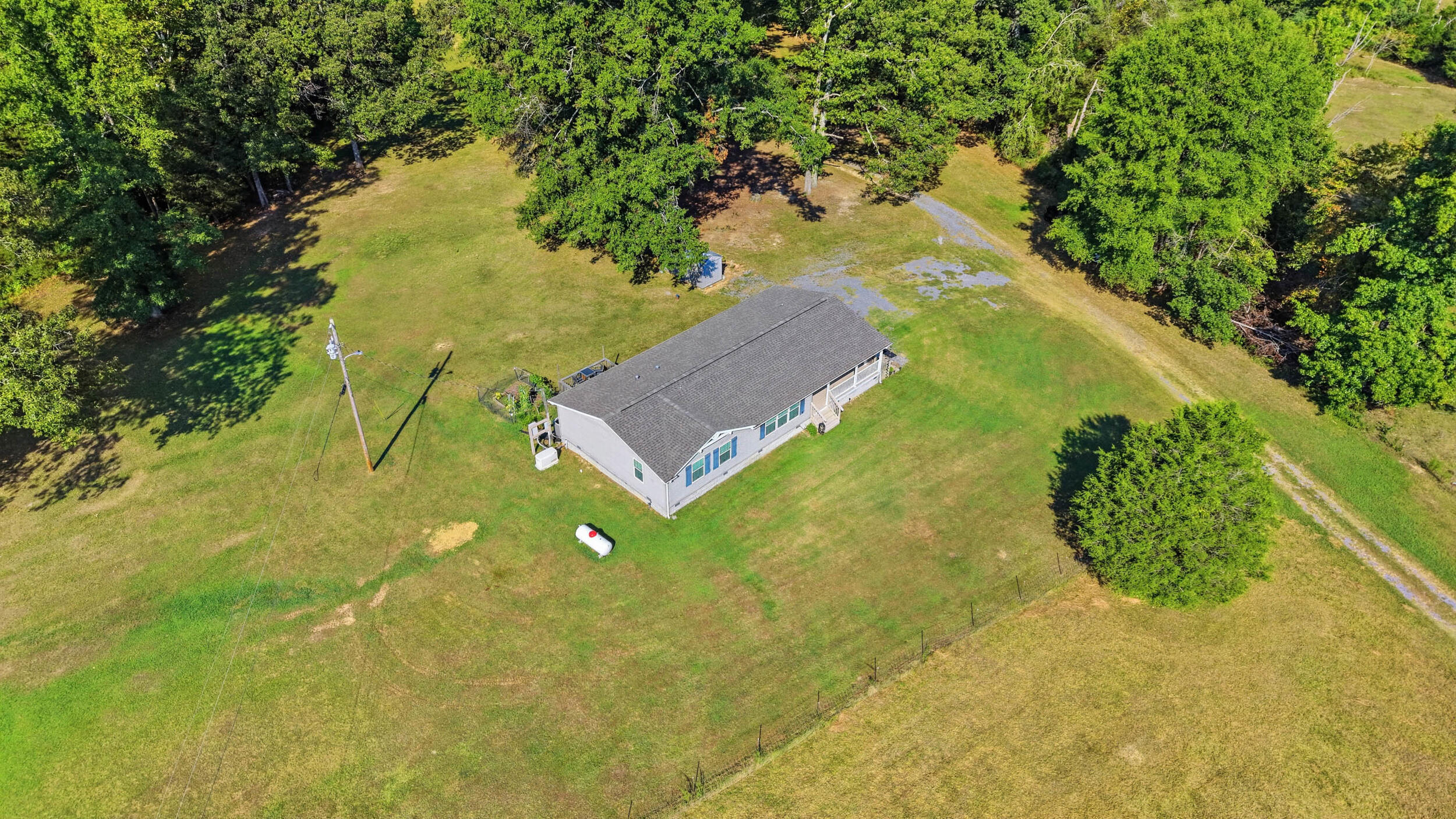 2133 Charles Road Decatur, TN 37322 - Photo 48 of 56 2133 charles rd-46