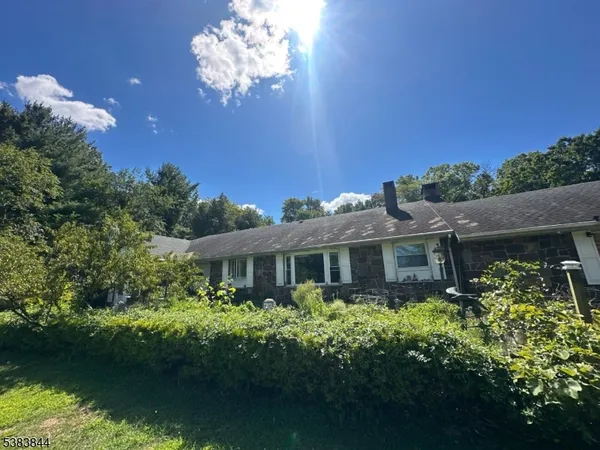 $700,000 | 4079 County Road 516, Matawan, NJ 07747