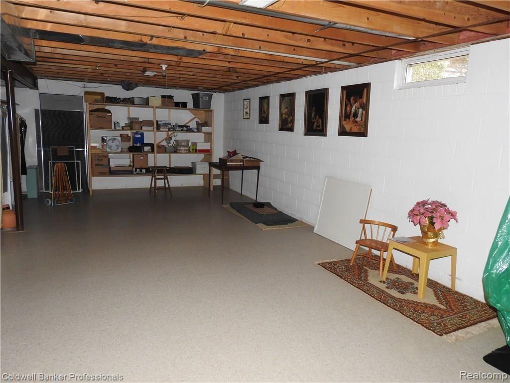 3126 Rochester Road Dryden, MI 48428 - Photo 29 of 34 DSCN0281.JPG