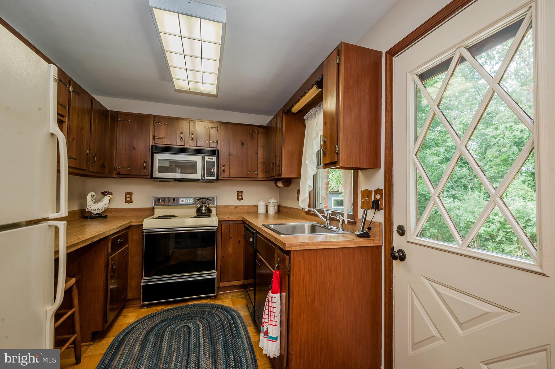 3904 Falls Run Road Randallstown, MD 21133 - Photo 2 of 21 Kitchen
