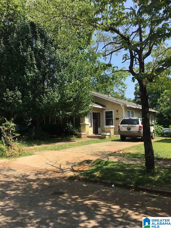 228 Southpark Road Southwest Birmingham, AL 35211 - Photo 3 of 20