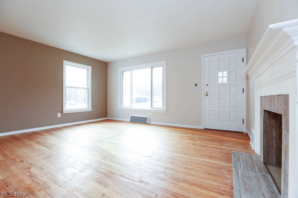 4812 Anderson Road Cleveland, OH 44124 - Photo 5 of 34