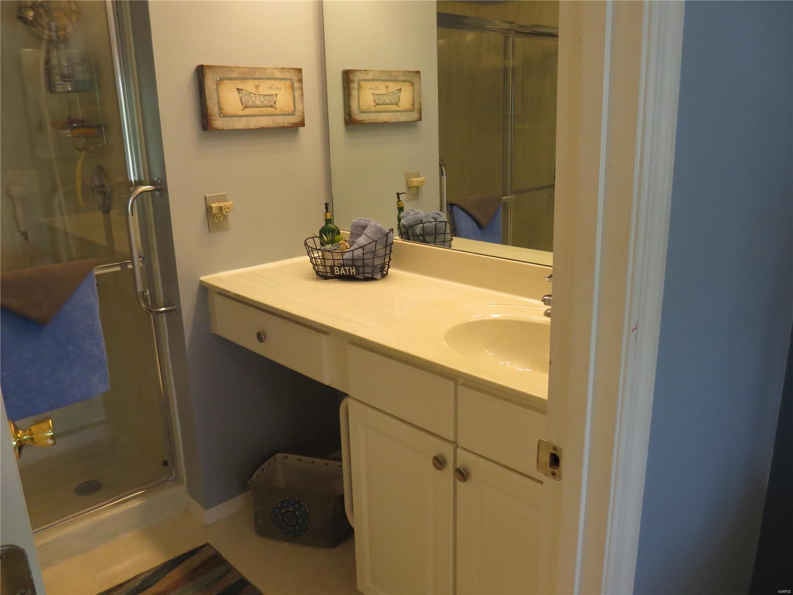 640 Lind Road St. Louis, MO 63125 - Photo 16 of 33 Gallery Image 16
